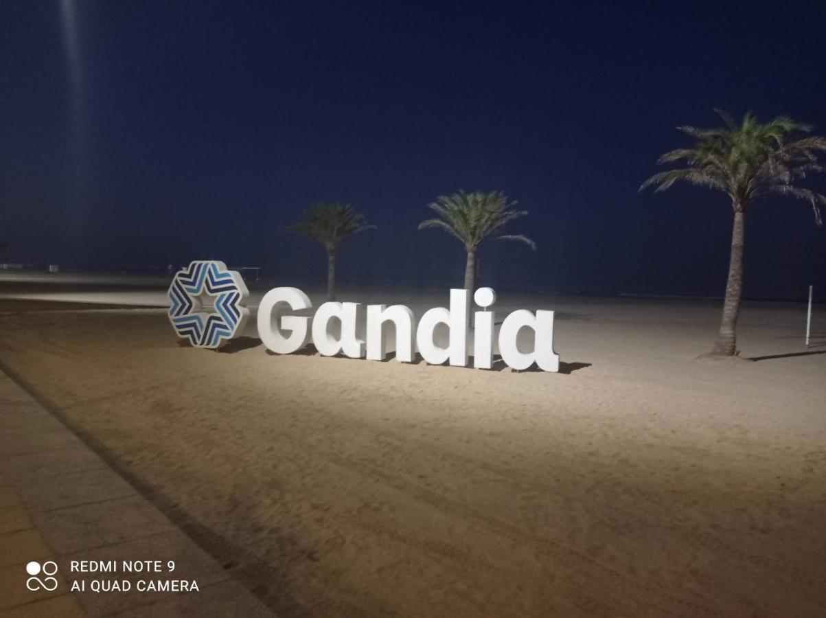 Manila Solo Familias Serviplaya Gandía Exteriör bild