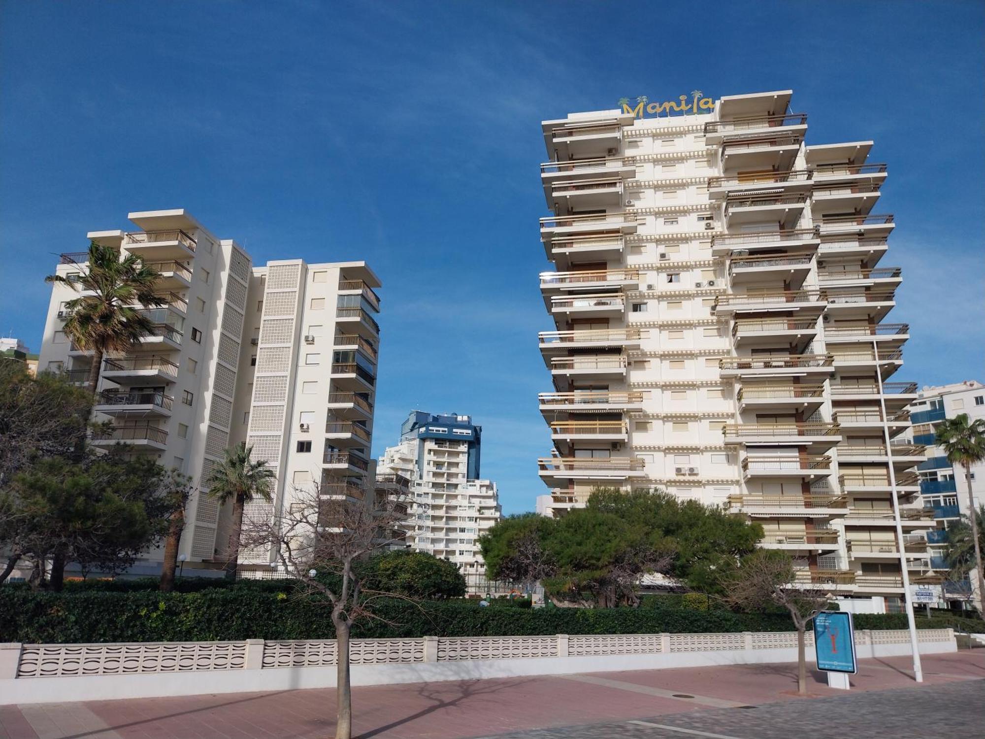 Manila Solo Familias Serviplaya Gandía Exteriör bild
