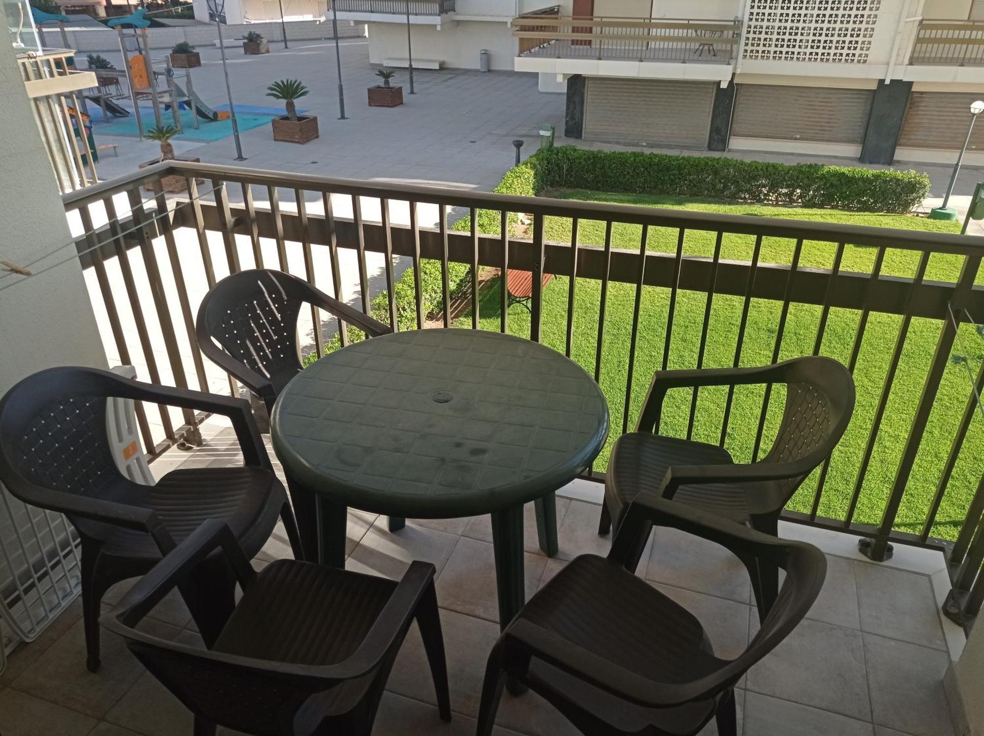 Manila Solo Familias Serviplaya Gandía Exteriör bild